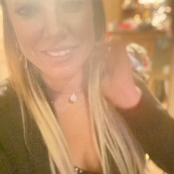 Meet your Posher, Tanya - Picture 1 of 1